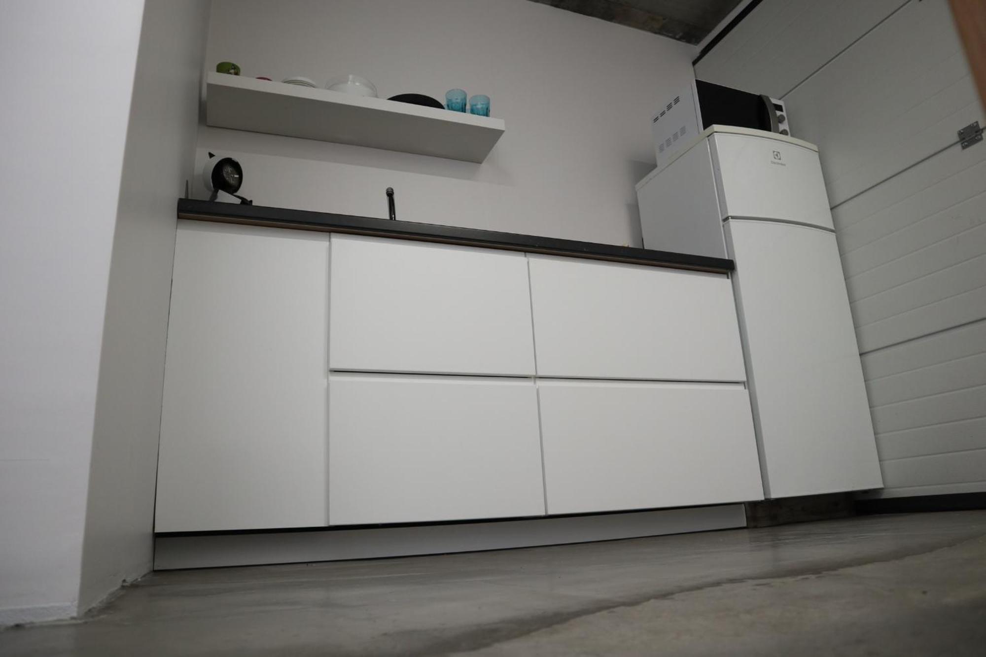 Modern Garage Suite - Free Parking & Self Check In Хверагерди Екстериор снимка